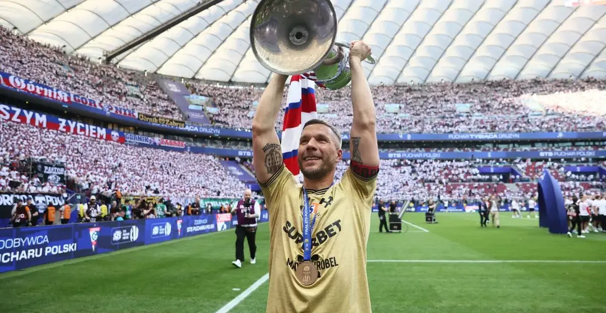 lukas podolski — DE news