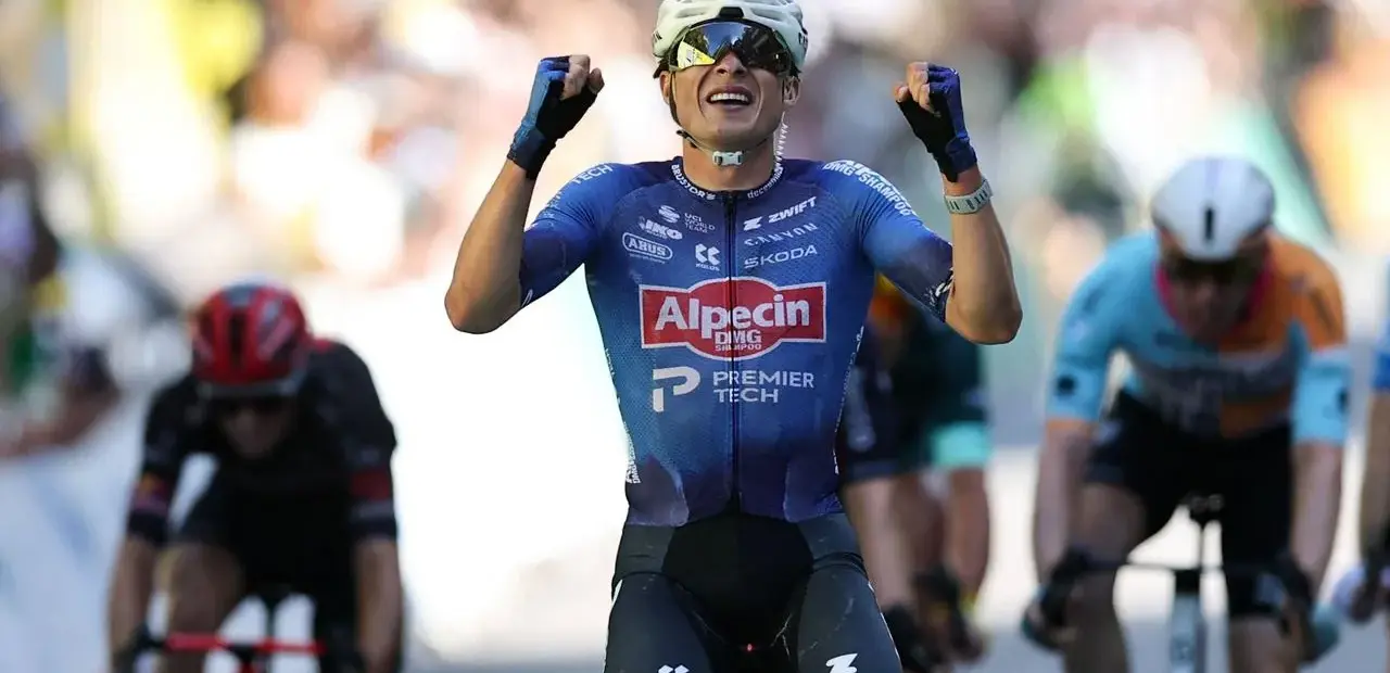 Tour de France - 17. Etappe heute live im Ticker: Fluchtgruppe formiert sich: Van der Poel mischt vorne mit - Liveticker