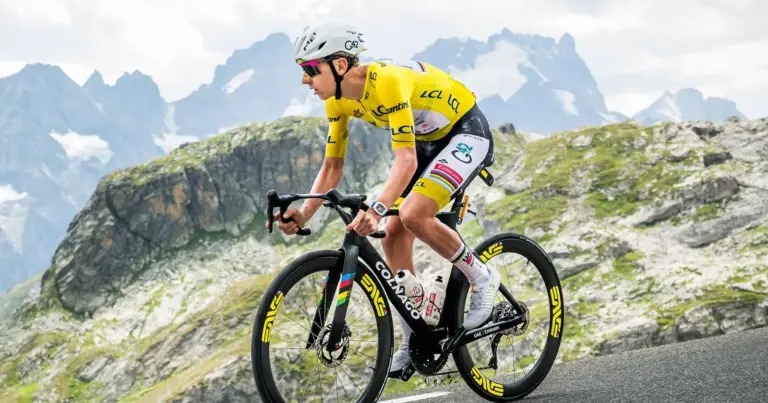 Pogacar schreibt Geschichte bei der Tour de France - BILD