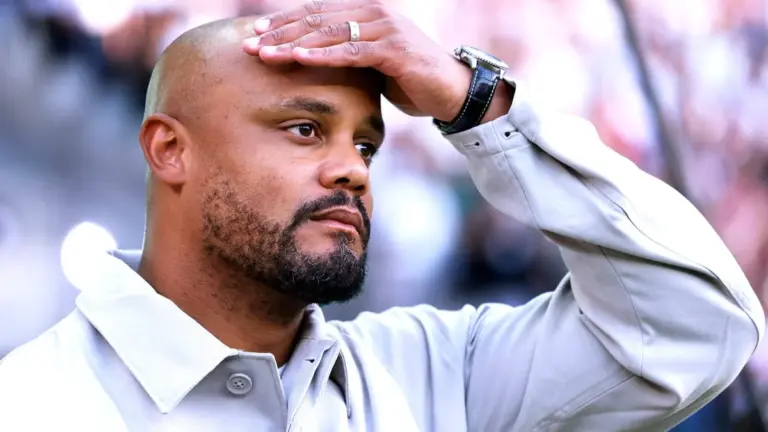 FC Bayern: Vincent Kompany trainiert mit 60 Mann auf dem Platz – Saisonauftakt der Profis! - BILD