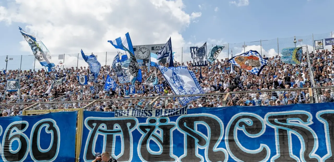 TSV 1860 München: 5000 Fans von 1860 kaufen Dauerkarte zum 2. Mal - BILD