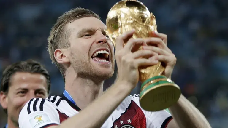 Per Mertesacker spricht über neuen Job als DFB‑Geschäftsführer - BILD