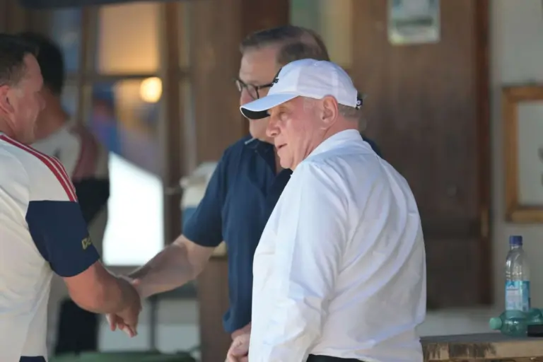 Hoeneß entschuldigt sich bei Eberl - und stellt Verlängerung in Aussicht