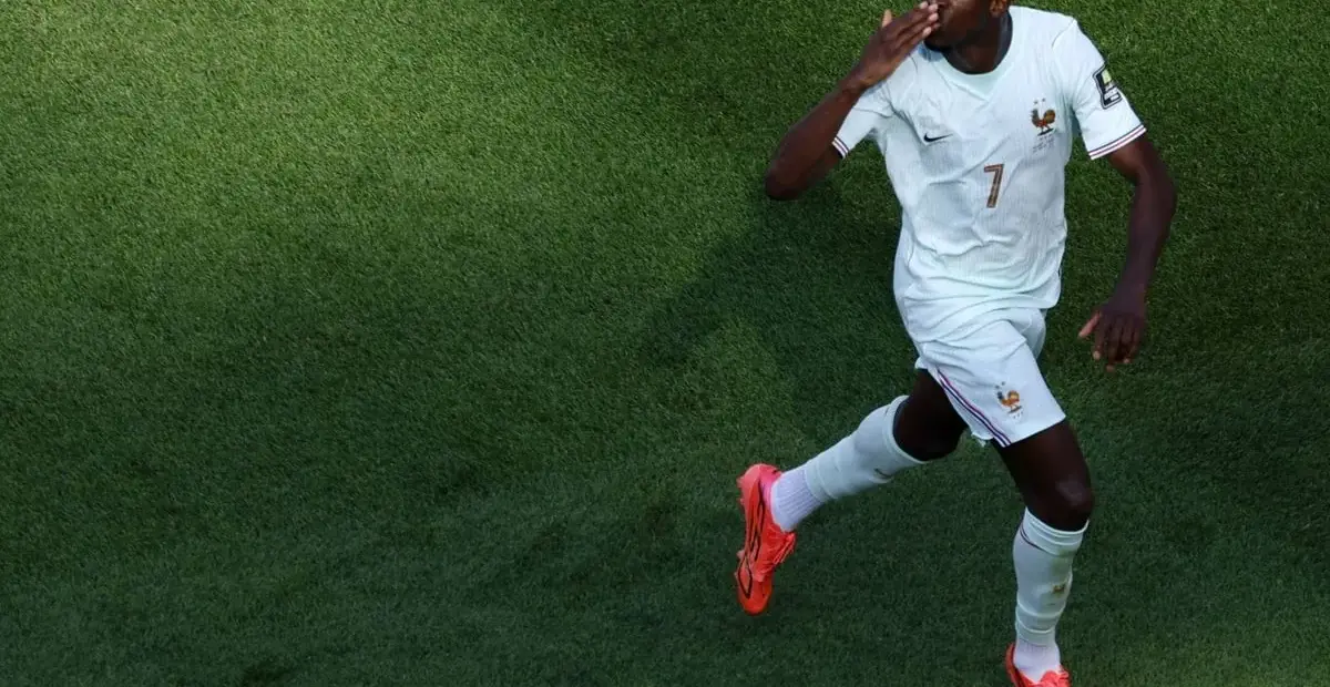 Frankreich im WM-Halbfinale! Mbappé trifft und muss verletzt raus - BILD