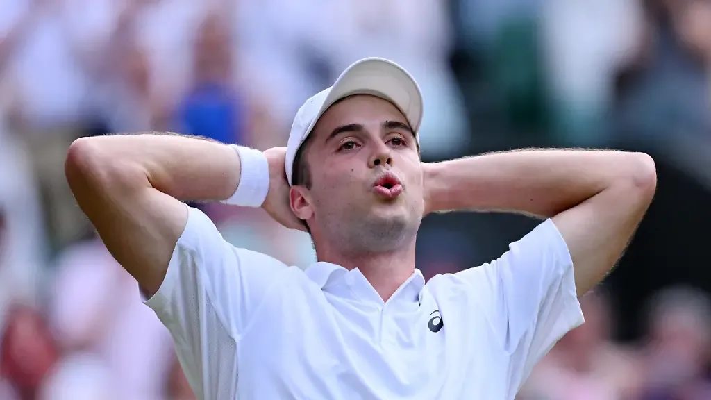 Tennis-Wimbledon-All-England-Lawn-Tennis-and-Croquet-Club-London-Britain-July-6-2026-Britain-s-Arthur-Fery-celebrates-after-winning-his-fourth-round-match-against-Bulgaria-s-Grigor-Dimitrov-REUTERS-Jaimi-Joy