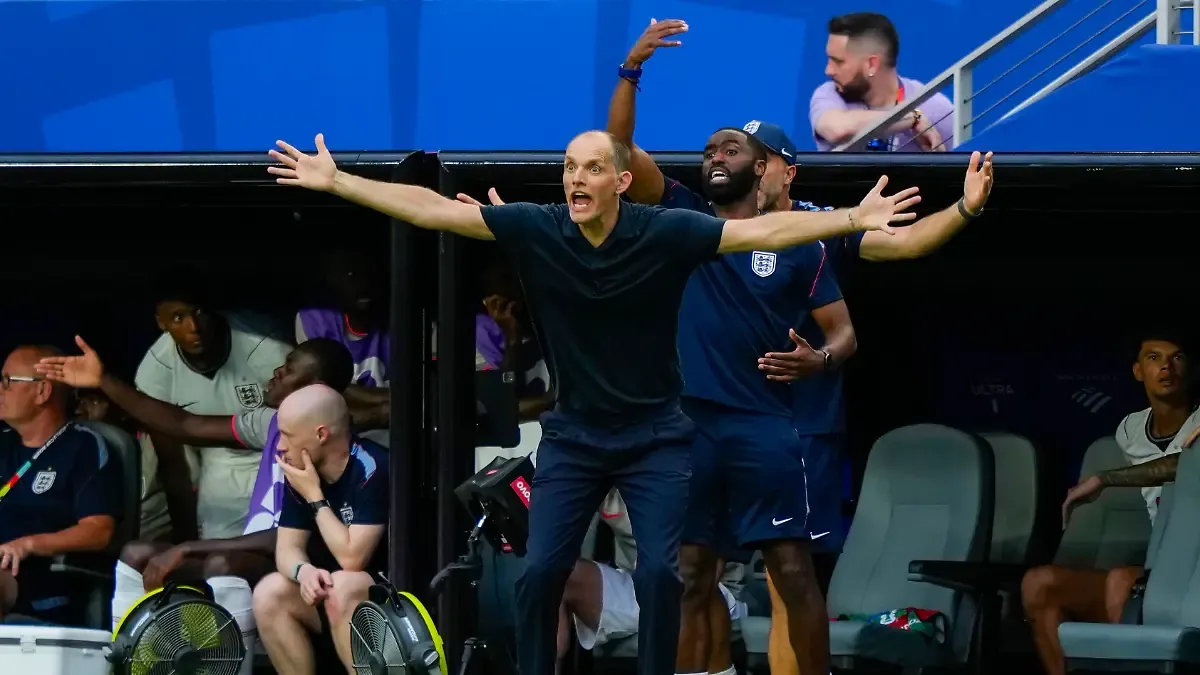 Miami-Gardens-Florida-USA-20260711-Englands-trener-Thomas-Tuchel-under-kvartfinalen-i-fotball-VM-2026-mellom-Norge-og-England-pa-Miami-stadion