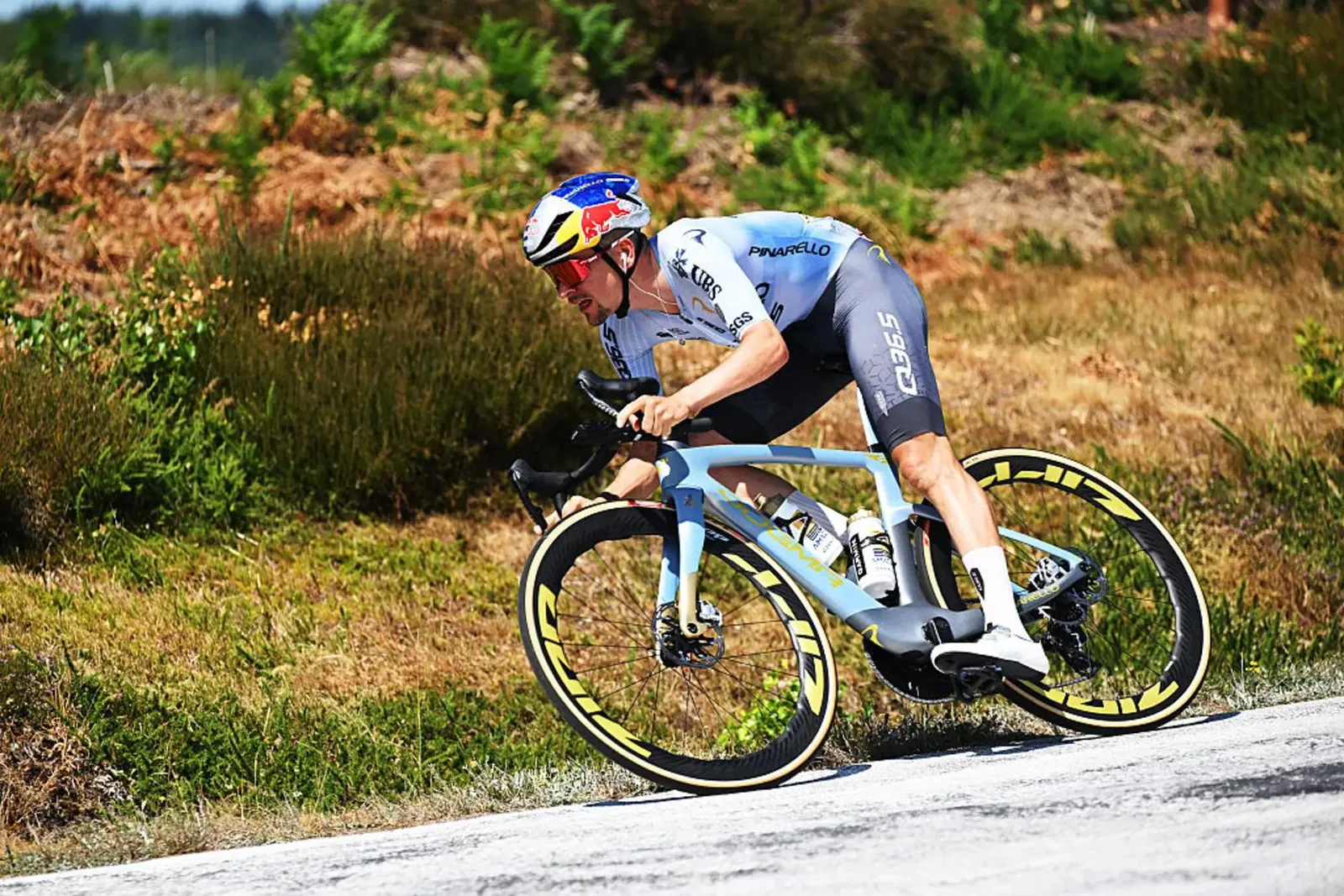 Tour de France 2026 Gesamtwertungen nach der 13. Etappe – Tom Pidcock greift nach spektakulärer Flucht ins Rennen um das Podium ein