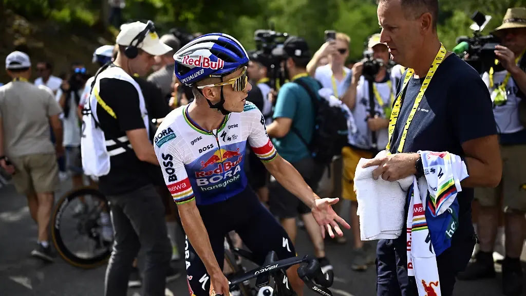 Belgian-Remco-Evenepoel-of-Red-Bull-BORA-hansgrohe-reacts-after-stage-6-of-the-2026-Tour-de-France-cycling-race-a-stage-of-186-km-from-Pau-to-Gavarnie-Gedre-on-Thursday-09-July-2026-The-113th-edition-of-the-Tour-de-France-starts-on-Saturday-4-July-in-Barcelona-Spain-and-will-finish-in-Paris-France-on-the-26th-of-July