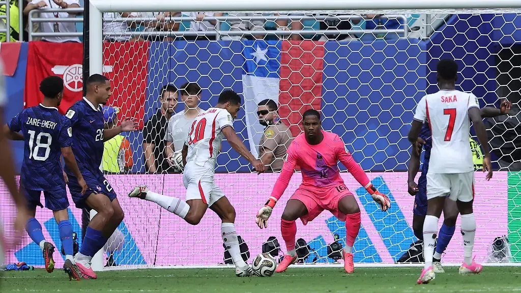 FIFA-World-Cup-WM-Weltmeisterschaft-Fussball-2026-3rd-place-playoff-France-vs-England-Jude-Bellingham-of-England-C-scores-the-4-6-goal-during-the-FIFA-World-Cup-2026-3rd-place-playoff-match-France-against-England-in-Miami-Florida-USA-18-July-2026