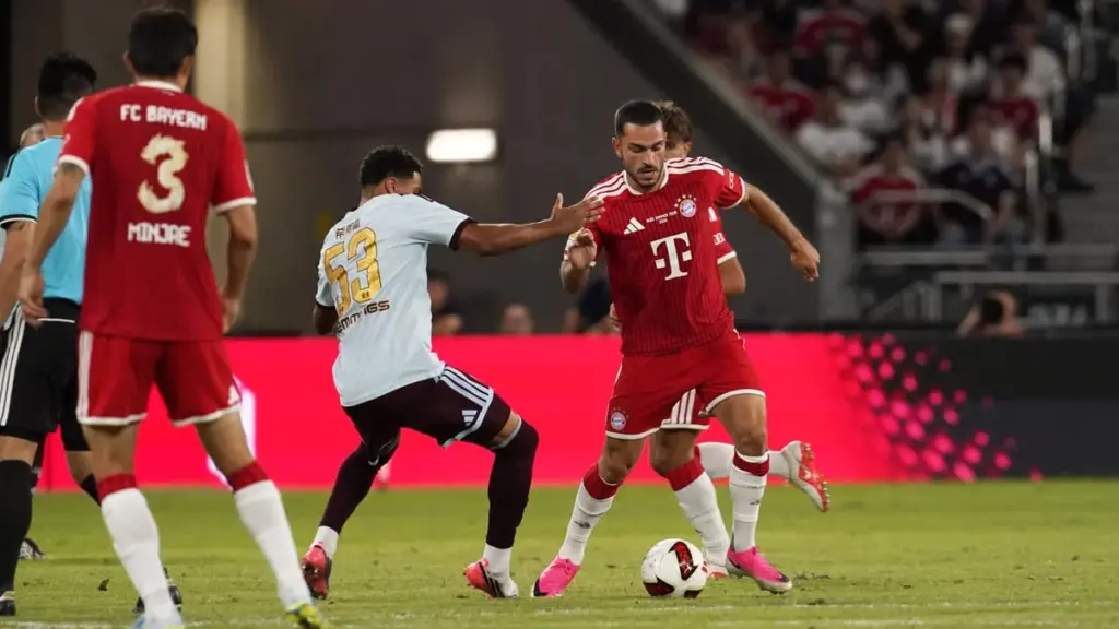 FC Bayern besiegt Aston Villa in Hongkong trotz Livestream-Problemen