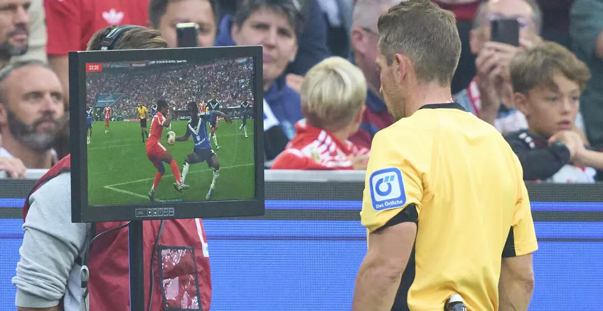 WM-Regeln gelten künftig auch in der Bundesliga - was die Trainer davon halten - T-Online