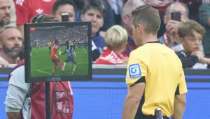 WM-Regeln gelten künftig auch in der Bundesliga - was die Trainer davon halten - T-Online